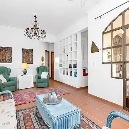 Pmt26 - Large Villa, With Private Garden And Pool Villa