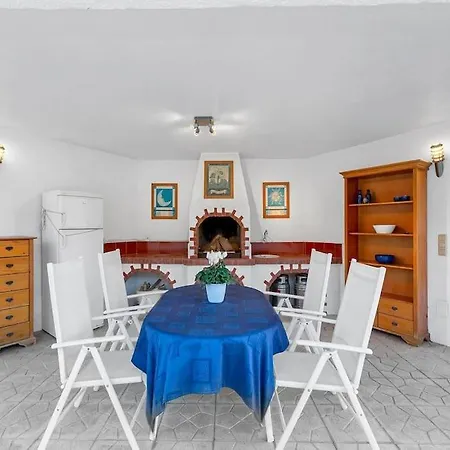 Villa Pmt26 - Large Villa, With Private Garden And Pool