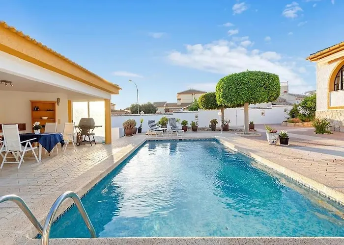Villa-private Pool-central-quesada *