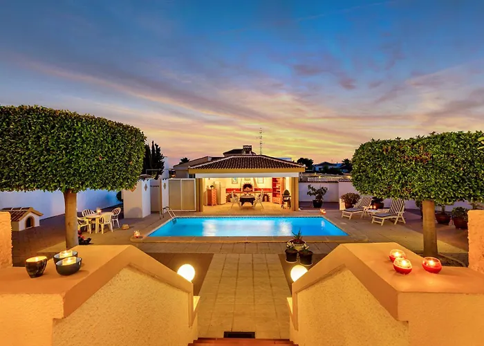 Villa-private Pool-central-quesada Villa