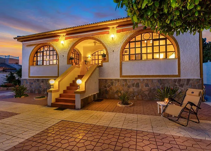 Villa Villa-private Pool-central-quesada *